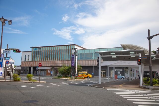 【工事のたびに営業を止めていませんか？】非撤去工法で守る、稼働と資産価値
